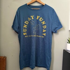 ‘Sunday Funday’ Snoopy Football GoodFellow co. X Peanuts L Shirt